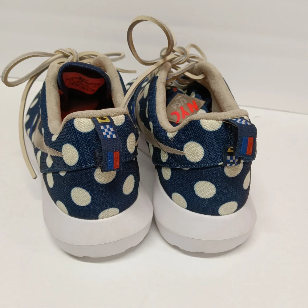 RARE NIKE RosheRun Men's 2014 World Cup Sneaker NYC Edition